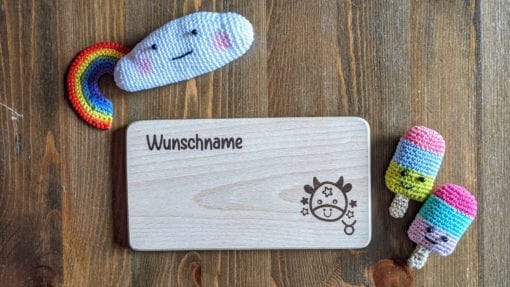 Frühstücksbrettchen / Kinderbrett aus Holz / Sternzeichen Stier / graviert und personalisiert