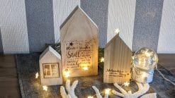 Holzhäuser graviert: Weihnachten, Lichterglanz, Gedicht, Weihnachtsfenster