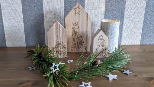 Holzhäuser graviert: Heilige Nacht, Krippe, Jesus Geburt